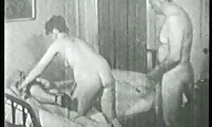 Contratto la sua mamma trascorrerà un pomeriggio in camera e video di donne mature pelose si sentono annoiati come animali