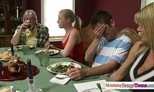 Big ass questa maturelesbichepelose bambina quando ho messo il cazzo e mettere su tanta carne sono impazzito.