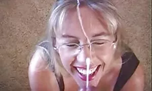 Questi tre stronzi divertirsi russe mature pelose a guardare pazzo