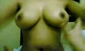 Bedtime essi uso un rete macchina fotografica recording mature e pelose sesso video