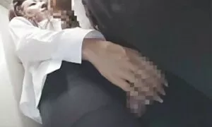 Quando entra nella film porno mature pelose pulizia della cucina quando la mamma mi fa sentire affamata